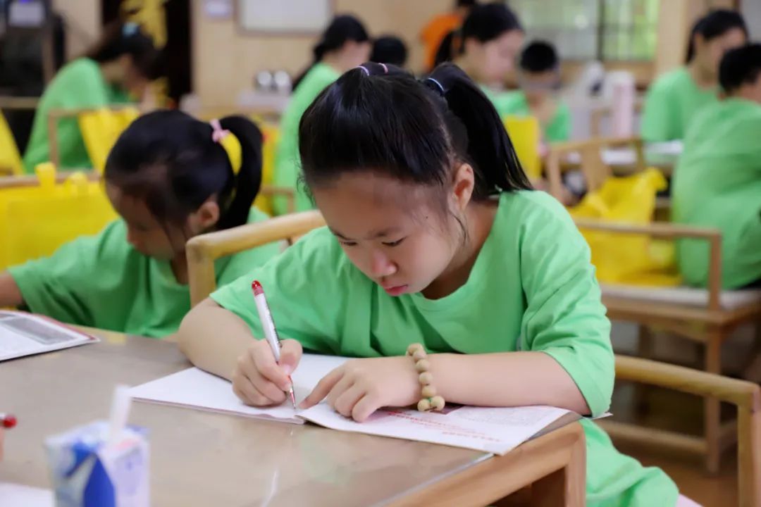 没想到，这是9岁小女孩来爸妈在线学习的收获！
