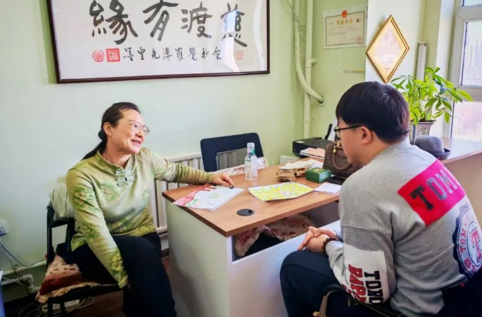 以心执笔，绘见新生——辽宁爸妈在线心理咨询中心绘画心理沙龙见证疗愈奇迹