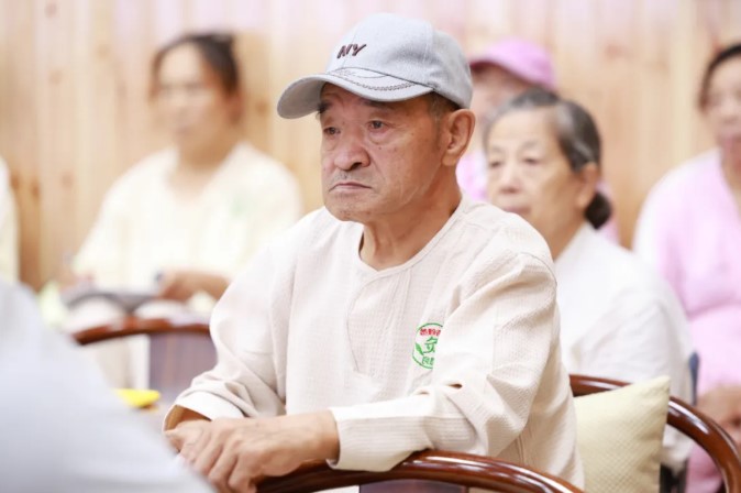 昔日眩晕浑噩陷绝望，今朝身心轻松有信仰——七旬老人在爸妈在线的身心同调记