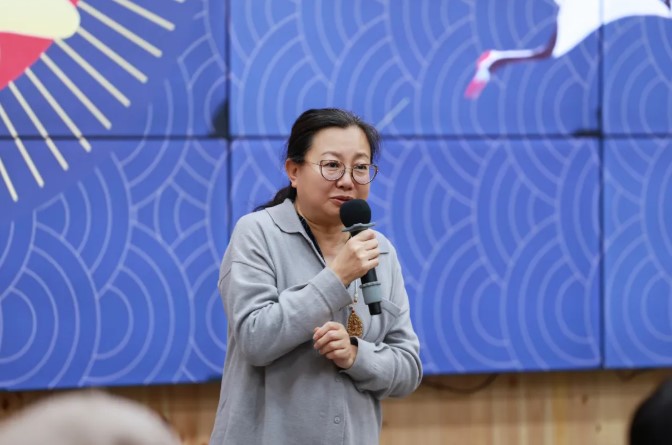 五十多岁再出发，一场修心课，解开了我心里的结